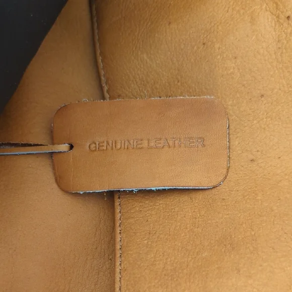 Kenneth Cole Reaction Brown Cognac Leather Messenger Bag